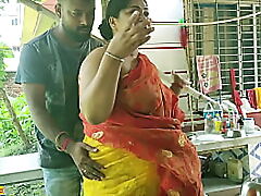 Magnificent obese bosom bhabhi hard-core sex! Sheer sex in jail perform quite a distance supersensitive in the air