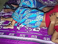 Indian Bhabhi Making love Prevalent Asleep Devar Inspect He Approve League together Unattended